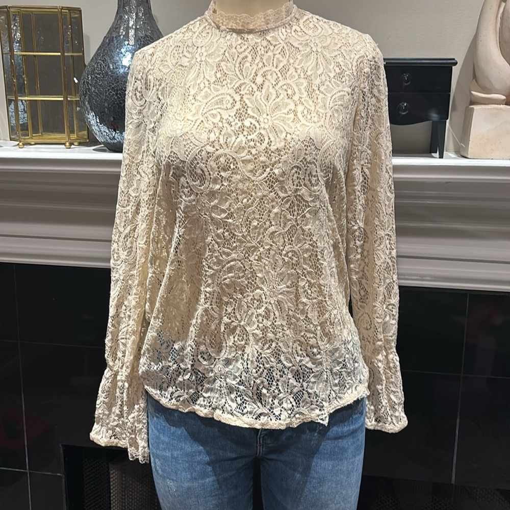 Pleione Beige Lace Long Bell Sleeve Top size S - Picture 4 of 8
